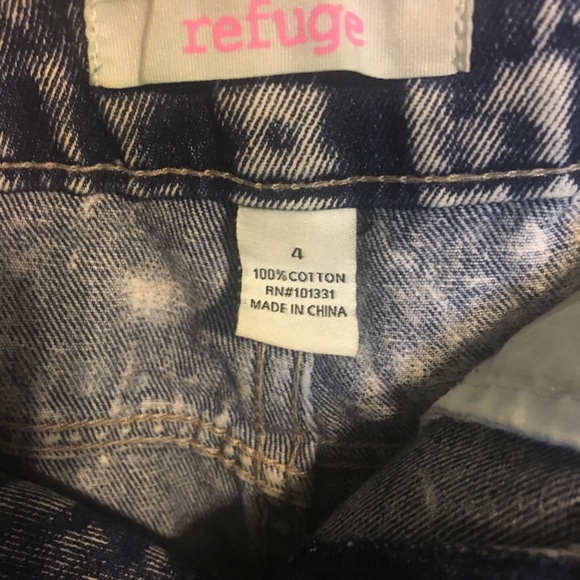 Distressed Denim High Wasted Shorts - Picture 3 of 3